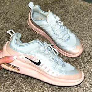 nike pink air maxes size women’s 8.5